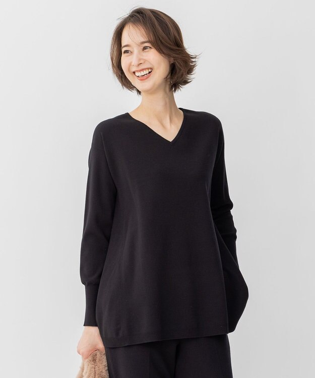 自由区 【洗える/セット可】レーヨンストレッチ Vネックニット ブラック系