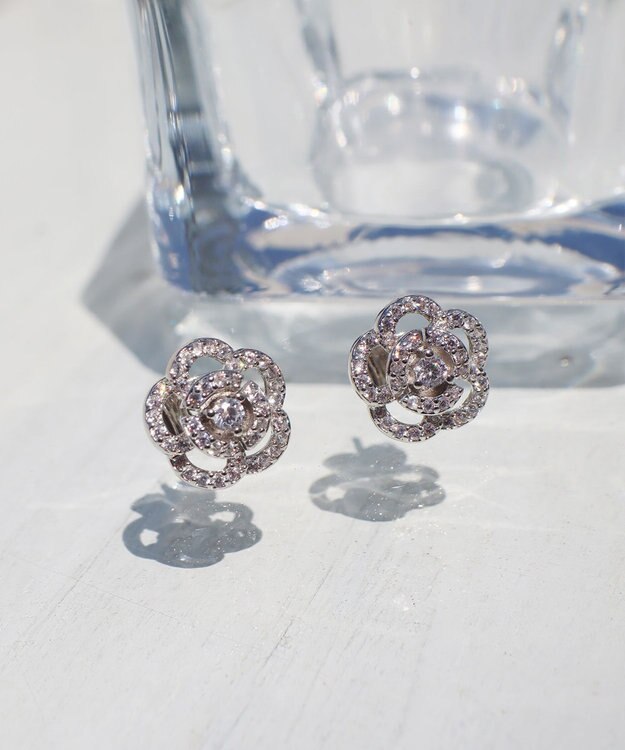 Tiaclasse 【金属アレルギー対応】カメリアモチーフピアス・イヤリング シルバーピアス
