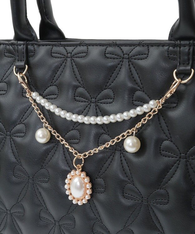 Maison de FLEUR チャーム付きリボンキルティング2Wayトート Black