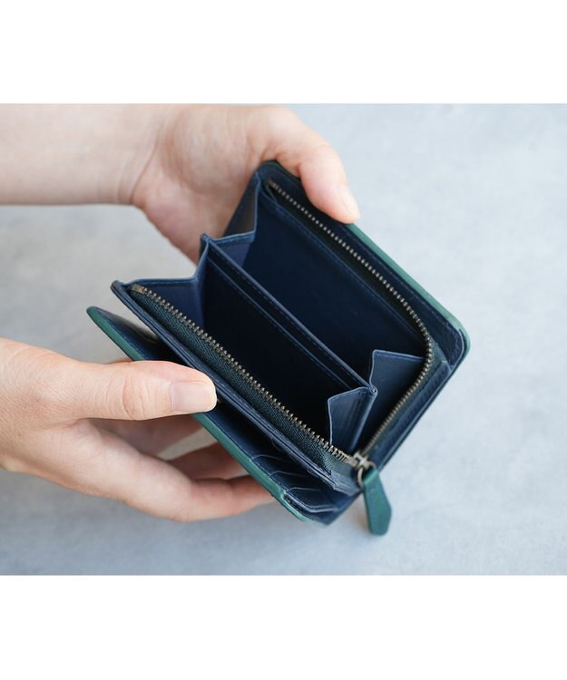 genten ダイヤカットワーク　二つ折り財布 ブルーグリーン