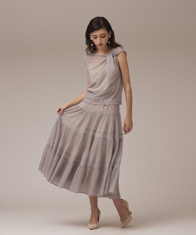 GRACE CONTINENTAL オーガンドレープトップ ベージュ