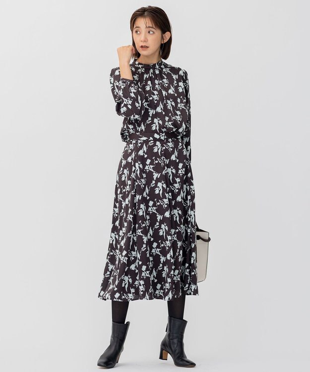 23区 ペイントフラワープリント スカート ダークブラウン