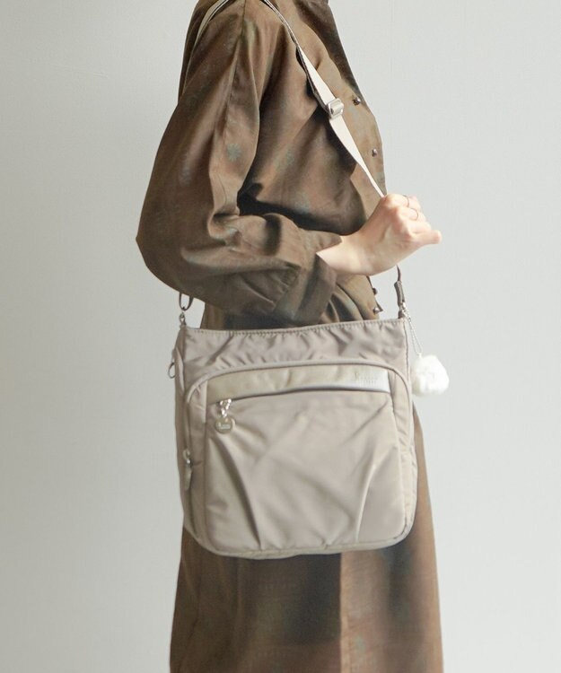 ACE BAGS & LUGGAGE Kanana project PJ1-4th ショルダーバッグ 67643 カナナ プロジェクト 斜め掛け 軽量 軽い 旅行 グレージュ