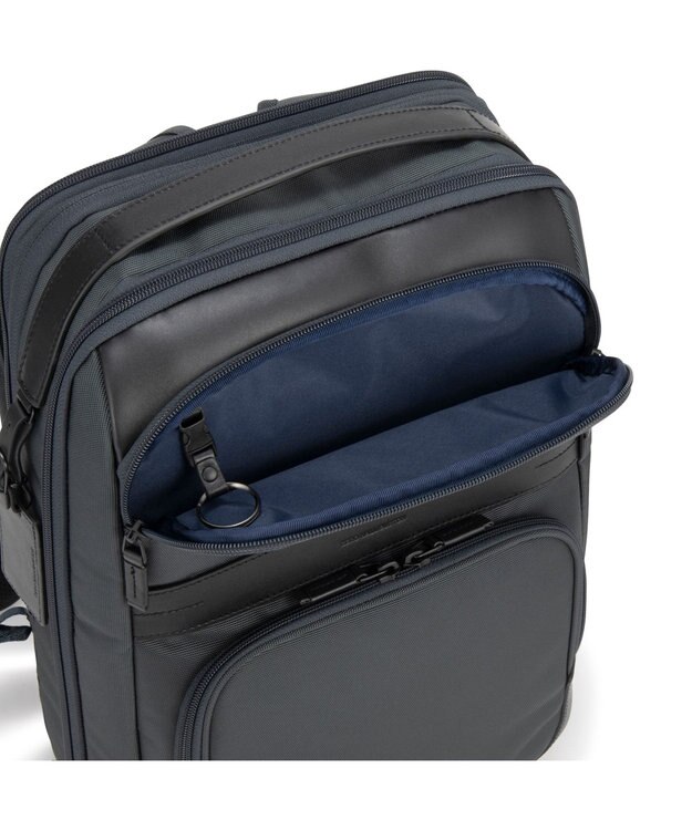 ZERO HALLIBURTON  ＺＥＳＴ３ ビジネスリュック  B4サイズ 15.6インチPC収納 17/21L 2気室 エキスパンド 81731 ブルーグレー
