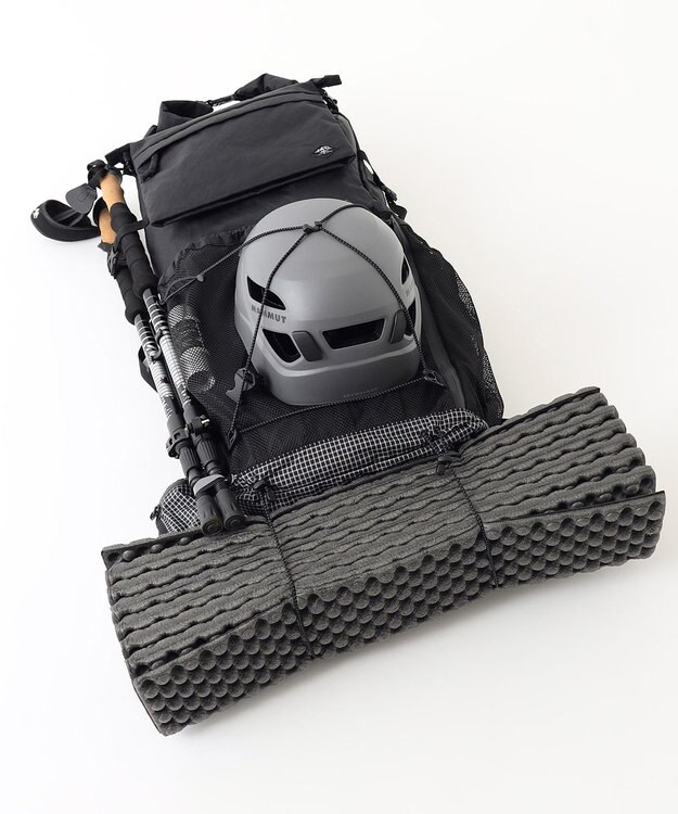 JOSEPH ABBOUD MOUNTAIN 【軽量/ECO撥水/サスティナブル素材/サコッシュが取り外せる】リサイクルリップストップ バックパック 33L ブラック系