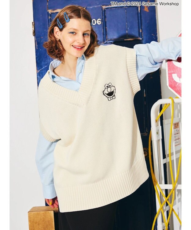 AMERICAN HOLIC Ｖネックベスト／セサミストリート Ivory