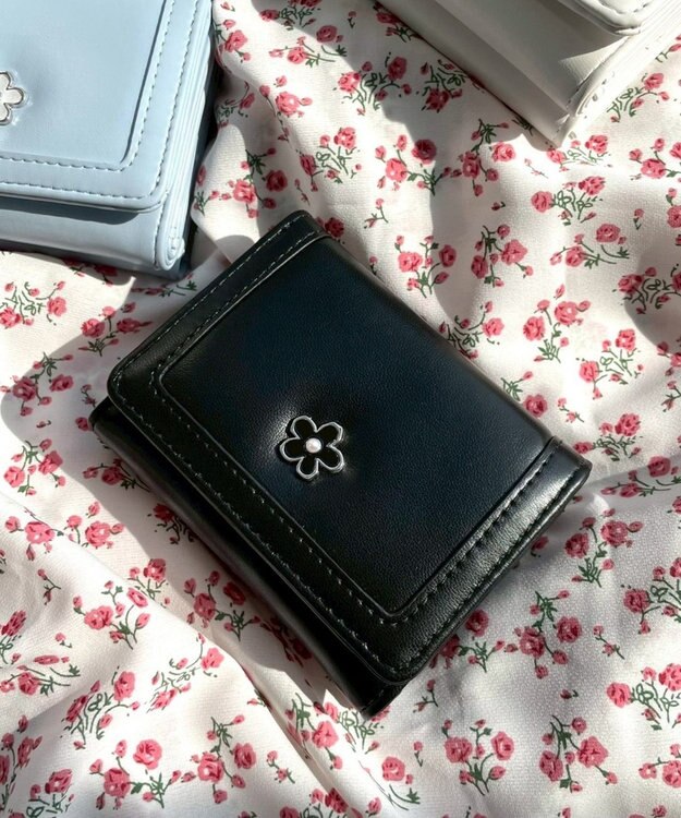 WEGO フラワーガマ口ウォレット ブラック