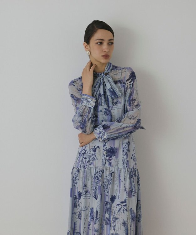 GRACE CONTINENTAL ロゴフラワ－プリントボウタイワンピース ブルー