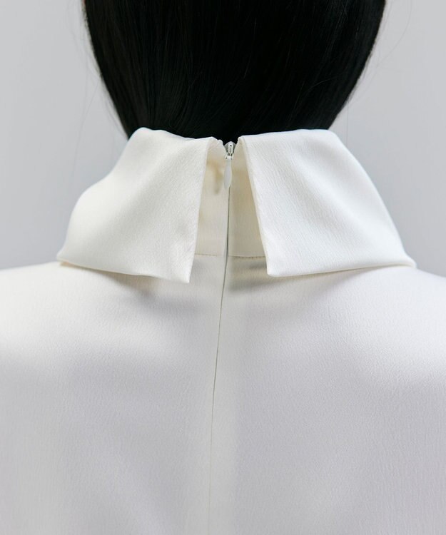 BEIGE， 【洗える・Precious 11月号掲載】LLOYD / ハンマーサテンロールカラー半袖ブラウス Ecru