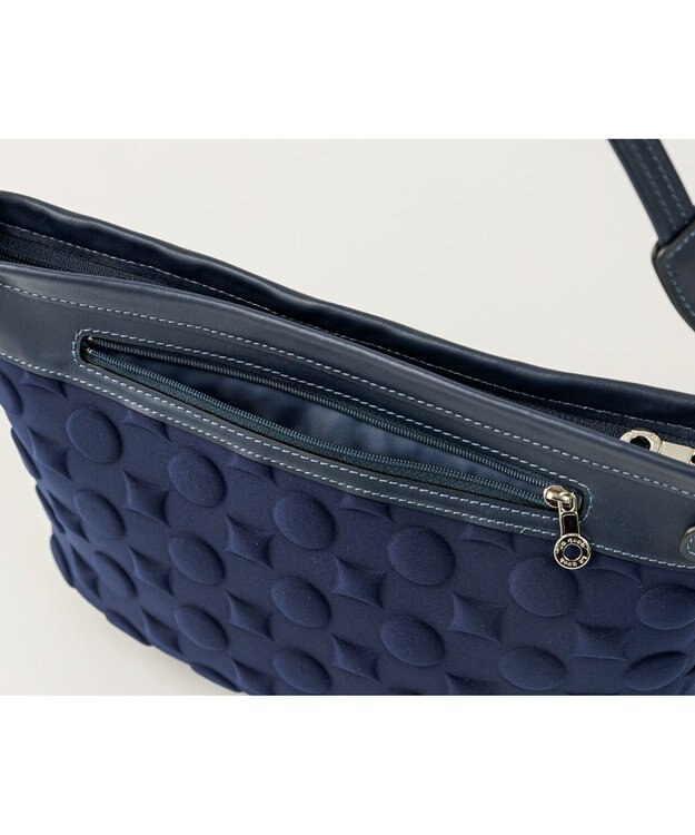 MIYABIYA 【撥水加工】La quoh with kirakaracho 南蛮七宝エンボスボンディング ショルダー 瑠璃紺(ネイビー)