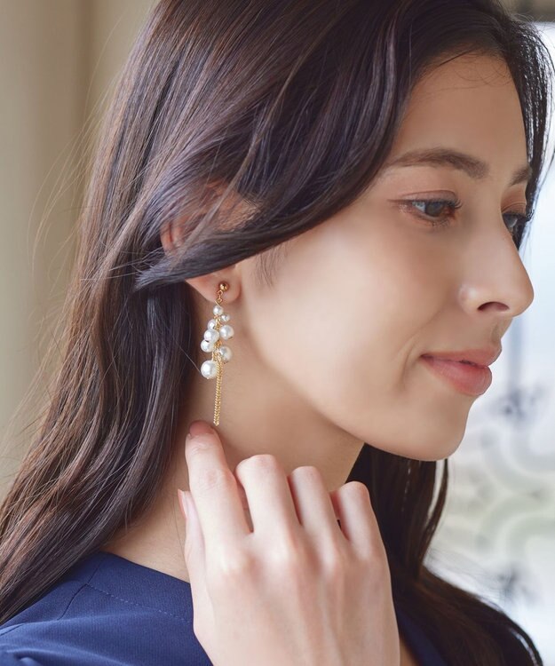 Tiaclasse パール＋タッセルチェーンピアス ゴールド