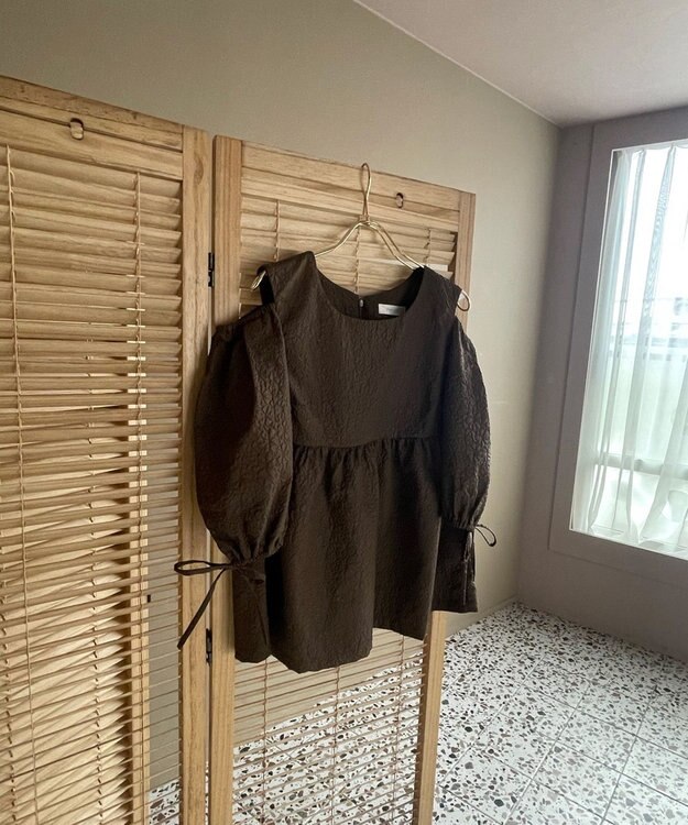 Feroux 【洗える】フクレジャガードチュニック ブラウス ダークブラウン系