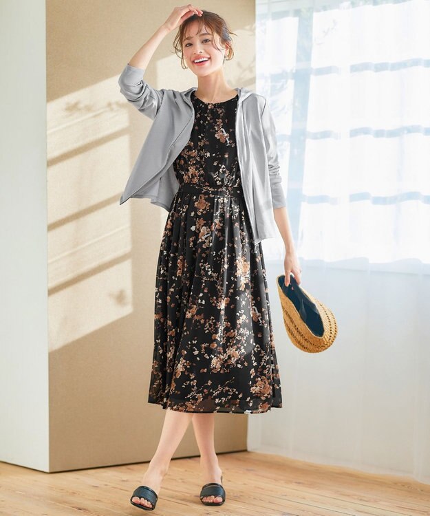 Tiaclasse 【小倉優子さん着用・洗える】大花柄シフォンワンピース ブラック