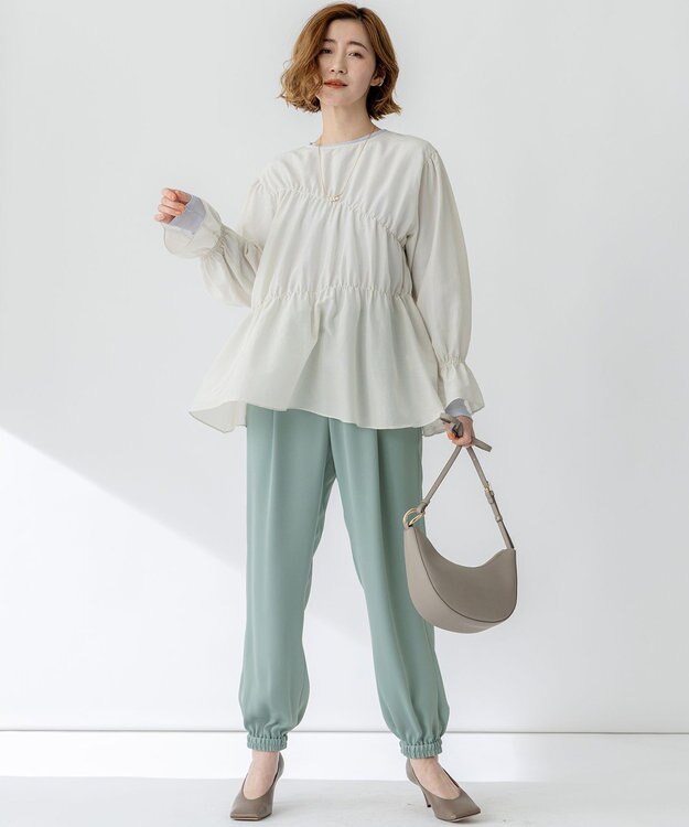 23区 【防シワ性/吸水速乾】ジョーゼットサテン ジョグパンツ ライトグリーン系