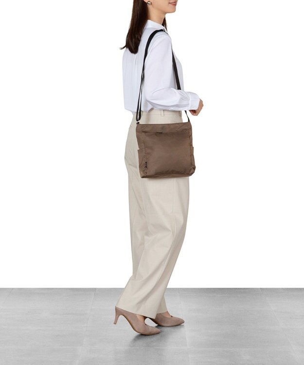 ACE BAGS & LUGGAGE ACE アリッサム ショルダーバッグ 17690 ライトブラウン