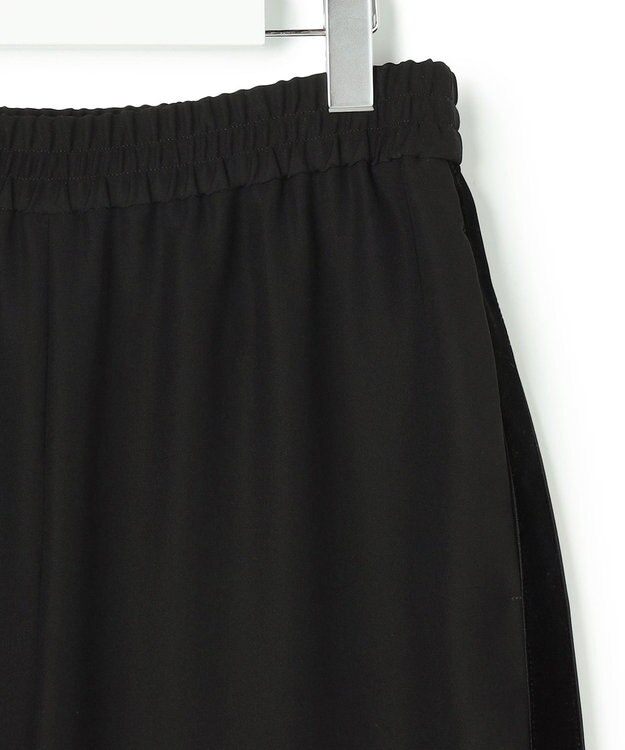 ICB L 【先行予約】 ベルベットライン トラックワイドパンツ ブラック