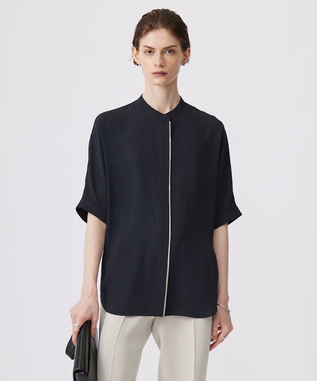 ICB 【新色追加・接触冷感・UVケア・速乾・洗える】BackSatinAmunzen 5分袖バンドカラーブラウス ネイビー系