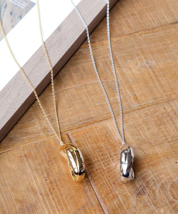 Tiaclasse メタルリボンロールネックレス ゴールド