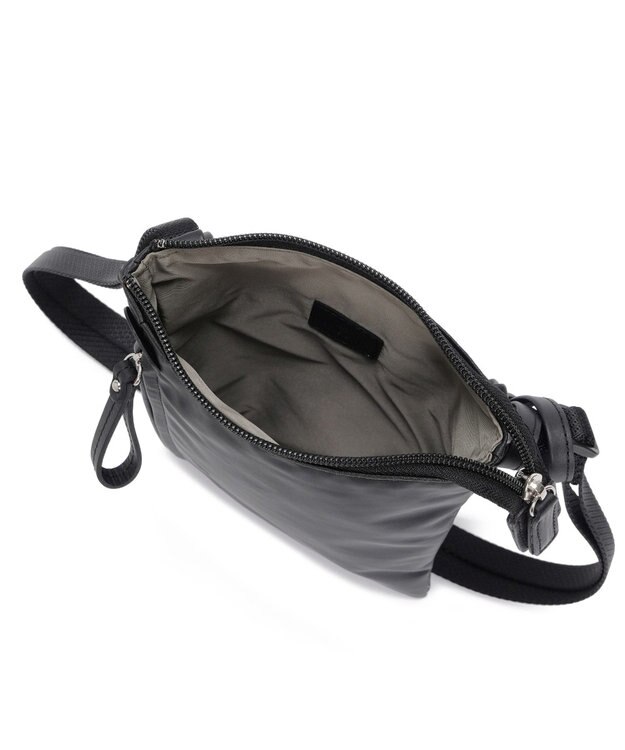 PELLE BORSA 縦型ポシェット Cheers チアーズ 5205 ブラック