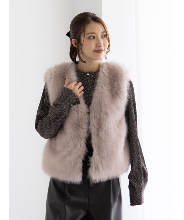 Te chichi ショートファーベスト ベージュ