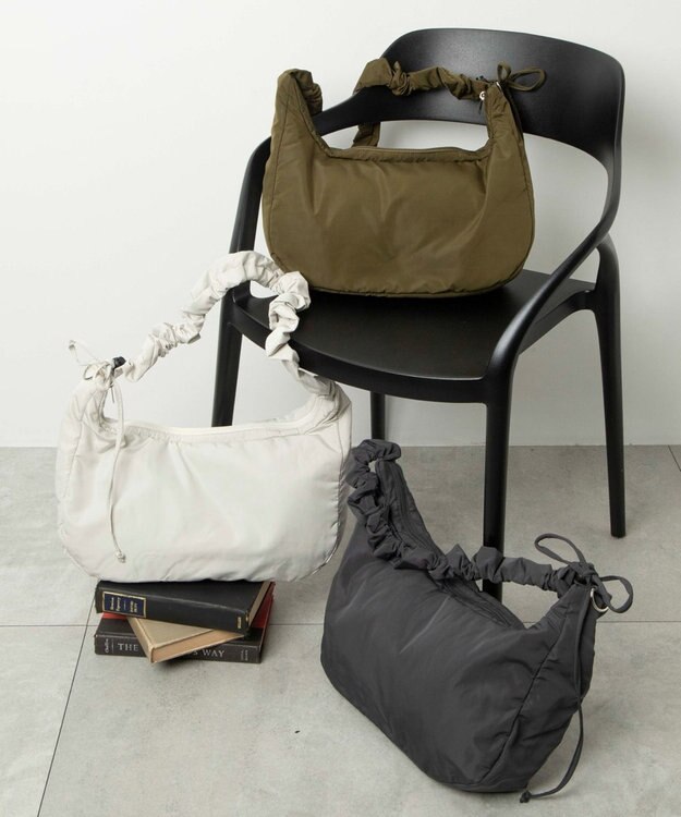 WEGO 【ユニセックス着用ITEM】ハーフムーンドロストショルダー ライトベージュ