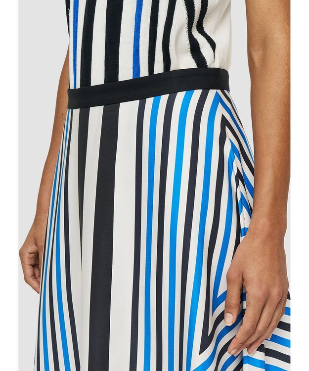 JOSEPH クレットプリント　フレアスカート Navy combo