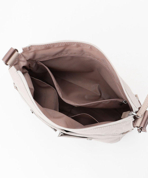 LA BAGAGERIE モノグラム　スクエアナイロンショルダー　Mサイズ アイボリー