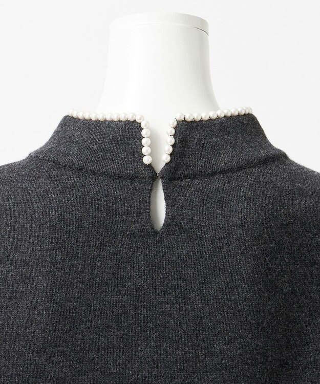 23区 【R(アール)】マイクロンメリノウール パールトリム ニット チャコールグレー系