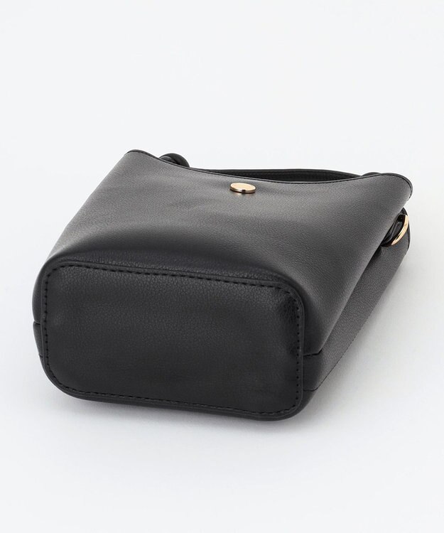 LA BAGAGERIE 【maison vert】 【多収納】ノットデザインポシェット ブラック