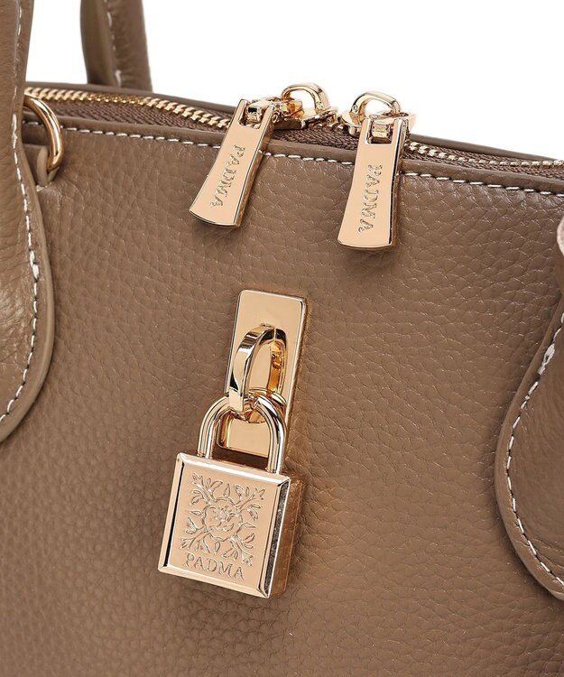 style code 【PADMA/パドマ】 キーチャーム付 本革ハンドバッグ トープ