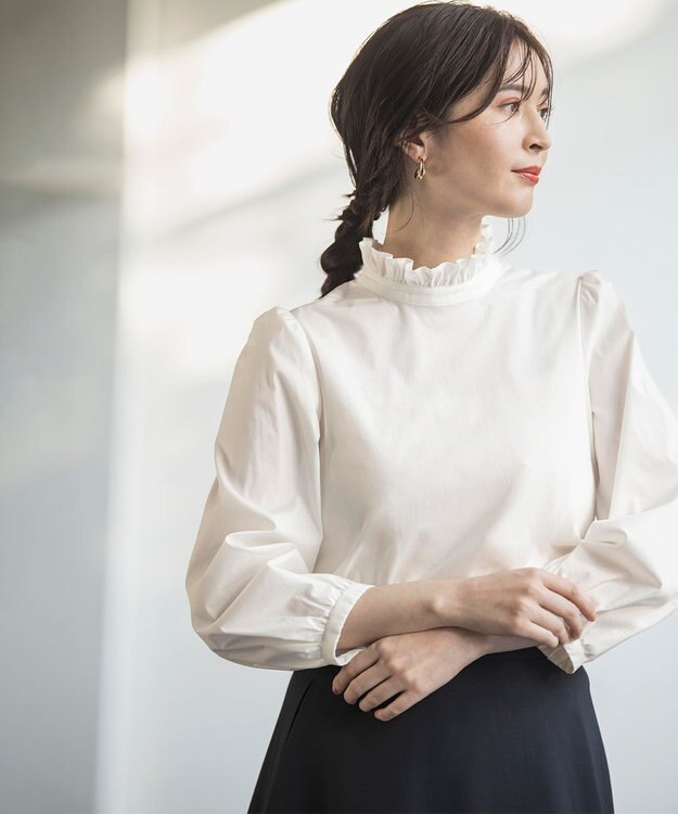 組曲 L 【KUMIKYOKU NAVY】スタンドフリルシャーティング ブラウス アイボリー系