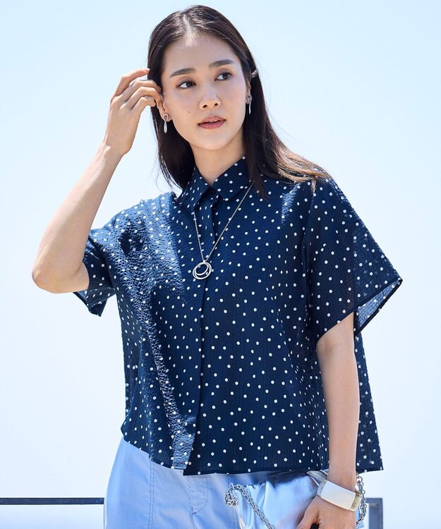 自由区 【WEB&一部店舗限定・サラリ触感】コットンサッカープリント シャツ ネイビー×オフ