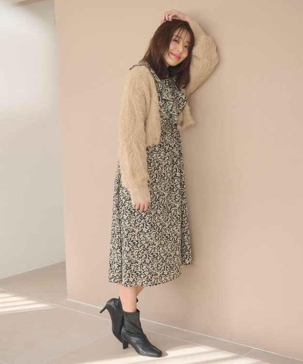 Feroux 【洗える】フラワープリントラッフル ワンピース ブラック系2