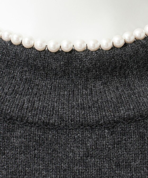 23区 【R(アール)】マイクロンメリノウール パールトリム ニット チャコールグレー系