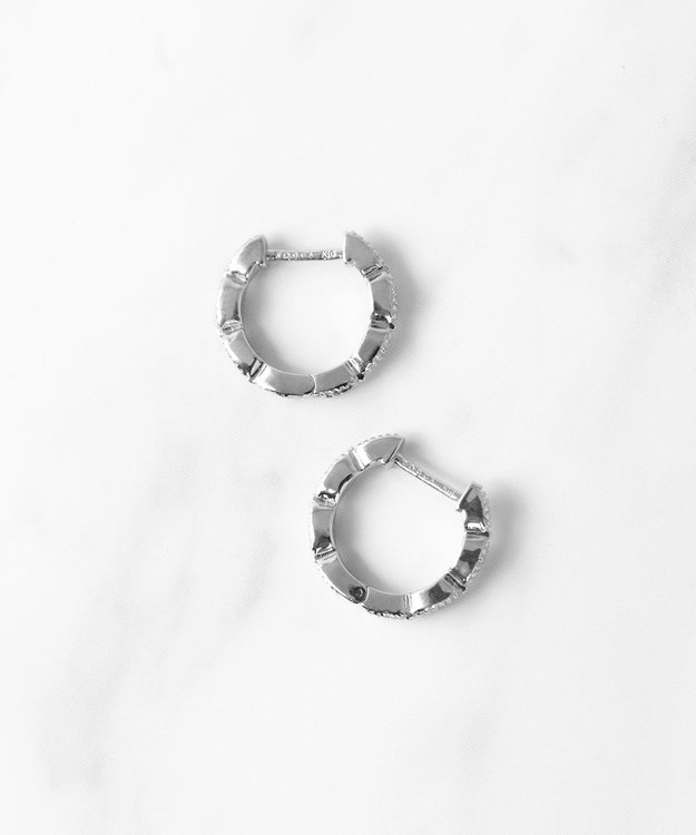TOCCA 【WEB限定】DAISY PETAL HOOP PIERCED EARRINGS K10ホワイトゴールド 淡水パール 2WAYピアス ホワイトゴールド系