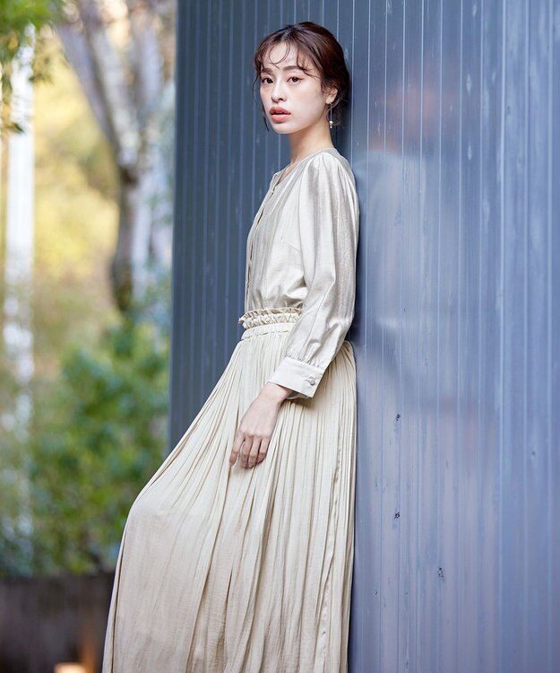 Tiaclasse 【安田美沙子さん着用・洗える】ヴィンテージサテンプリーツスカート アイボリー