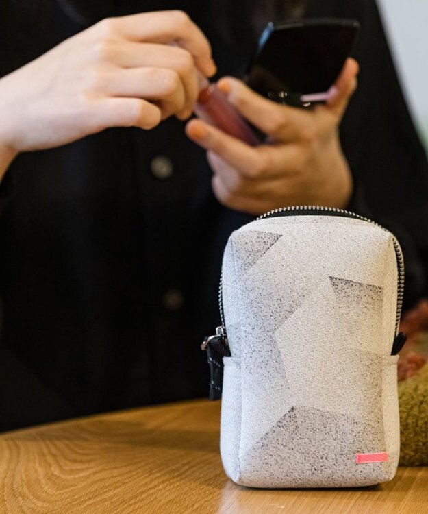 POLS SQUAREポーチ グレイ