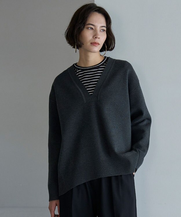 UNFILO スポンジニット ディープネック チャコール