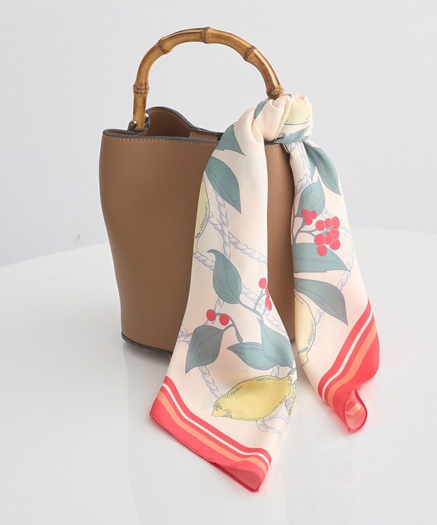 earth music&ecology 【接触冷感】ＵＶ対策フルーツ柄スカーフ Orange