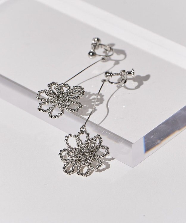 AMERICAN HOLIC フラワービーズイヤリング