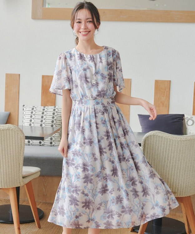 Tiaclasse 【小倉優子さん着用・洗える】大花柄シフォンワンピース ブルー