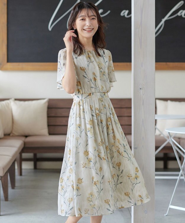 Tiaclasse 【小倉優子さん着用・洗える】大花柄シフォンワンピース ライトベージュ