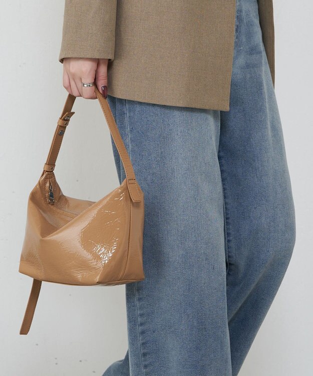 russet エナメルワンショルダーバッグ(CE-1635) Mocha
