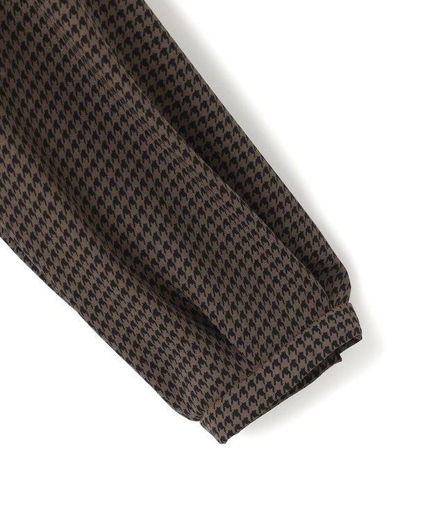 ICB 【接触冷感・UVケア・速乾・洗える】BackSatinAmunzen ハイネックブラウス コーヒーベース柄系