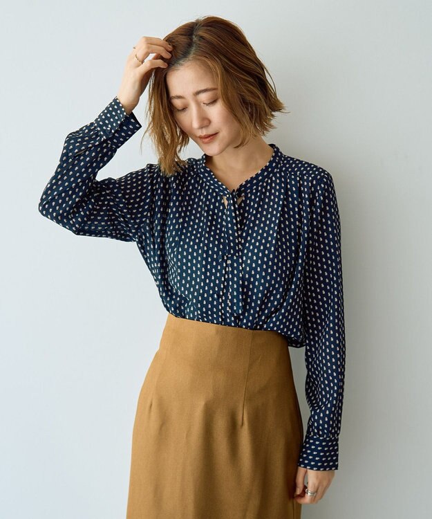 YECCA VECCA ジオメ柄ボウタイブラウス Navy