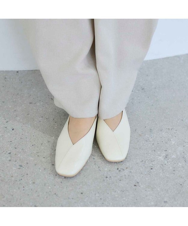 MODE ET JACOMO <carino>スクエアトゥフラットパンプス ホワイト