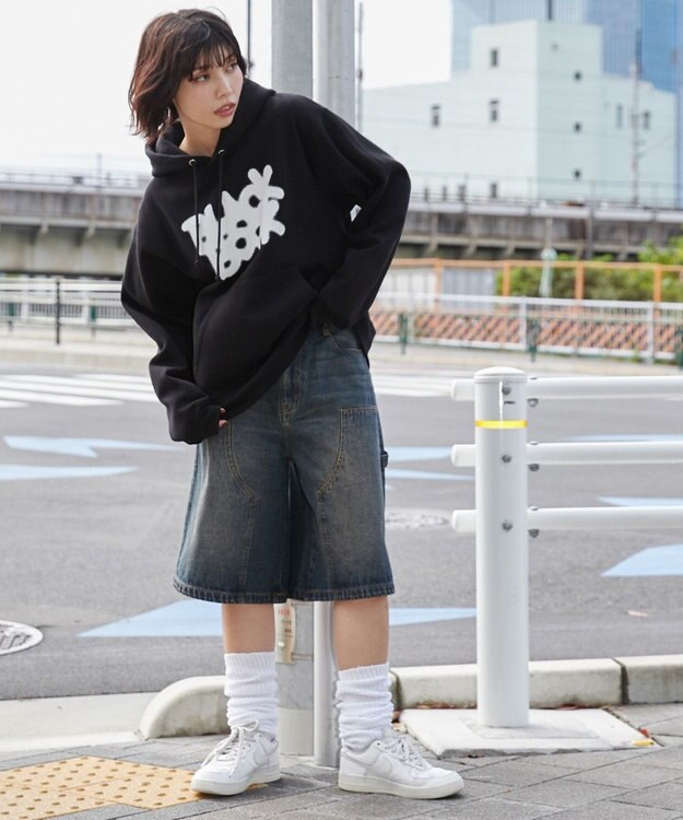 WEGO 【ユニセックス着用ITEM/裏起毛/SMLサイズ展開】リラックスフィットスプレーグラフィックパーカー ブラック