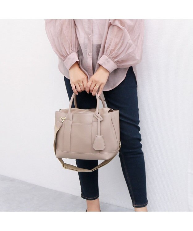 UNBILLION 【テレビ ドラマ着用アイテム】cachecache ショルダー付きパーテーション合成皮革トート オーク