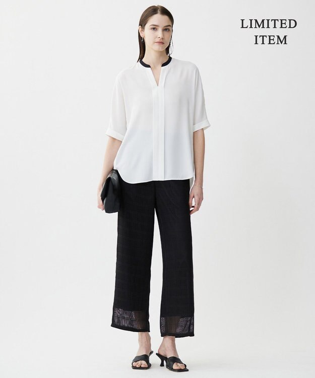 ICB 【人気のため新色追加・WEB限定・接触冷感・UVケア・速乾・洗える】BackSatinAmunzen 5分袖キーネックブラウス オフホワイト×ブラック系