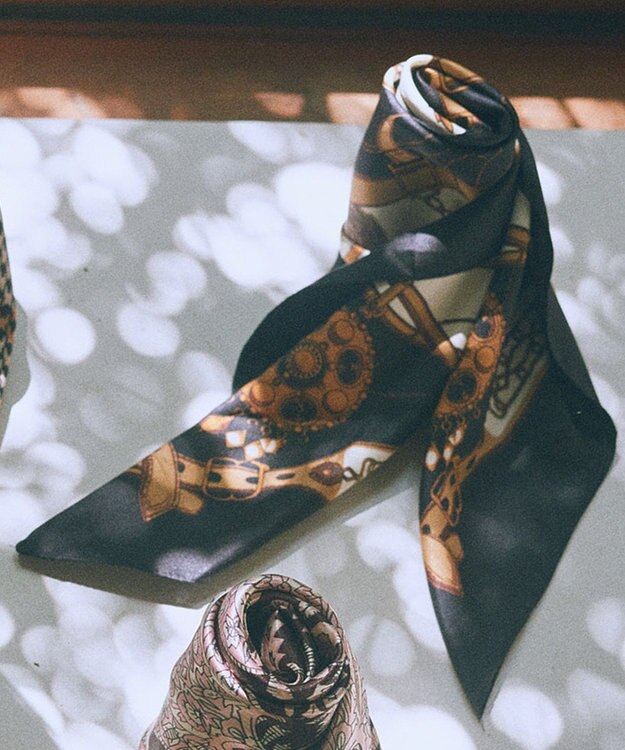 earth music&ecology 大判スカーフ Black